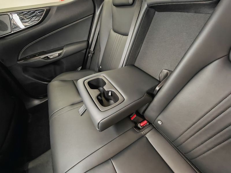 Lexus NX 450h plus 450h+ Executive TOP - fotka 23 z 41