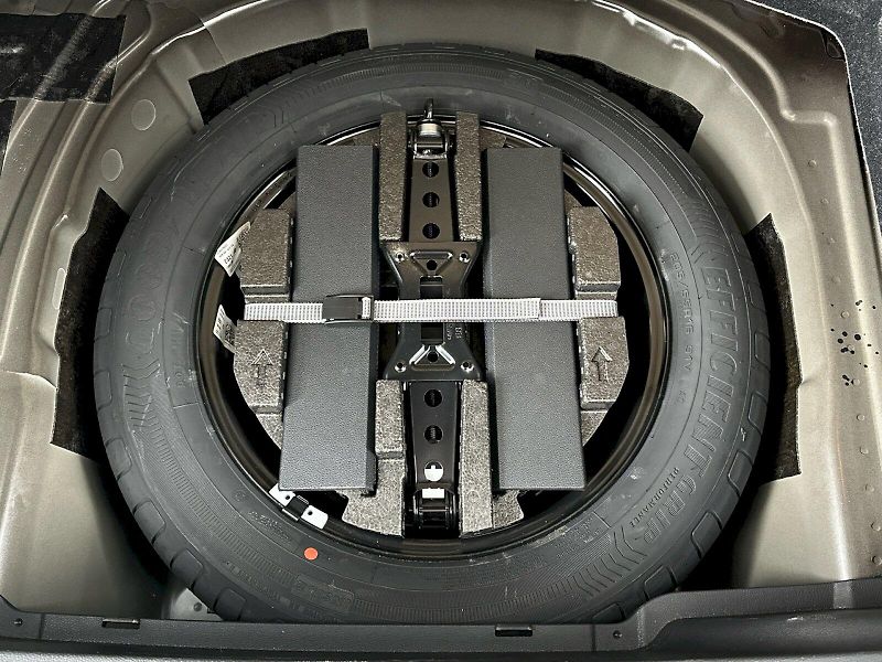 Škoda Kamiq (2025) 1.0TSI 85kW Top Selection - fotka 30 z 31