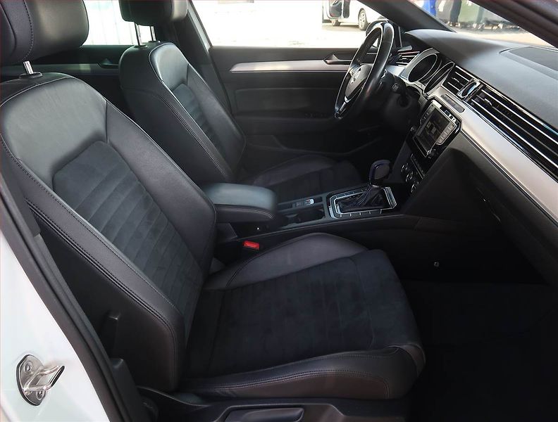Volkswagen Passat (2016) Highline 1.4 GTE, Automat - fotka 9 z 25