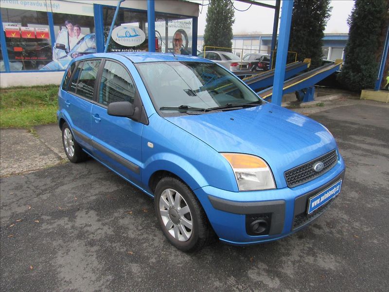 Ford Fusion 1,4 i 59KW 1.Majitel - fotka 3 z 28