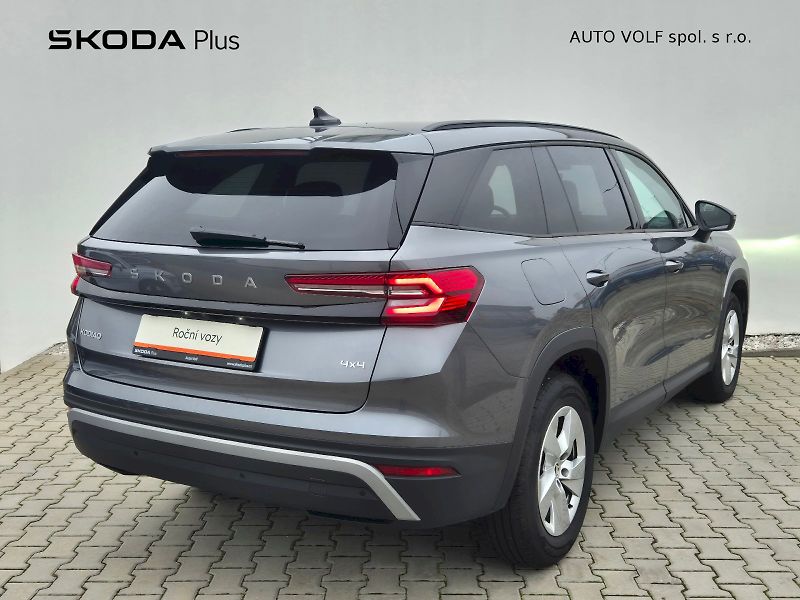 Škoda Kodiaq (2024) Selection 2.0 TDI 142 kW 4x4 7 - fotka 2 z 32
