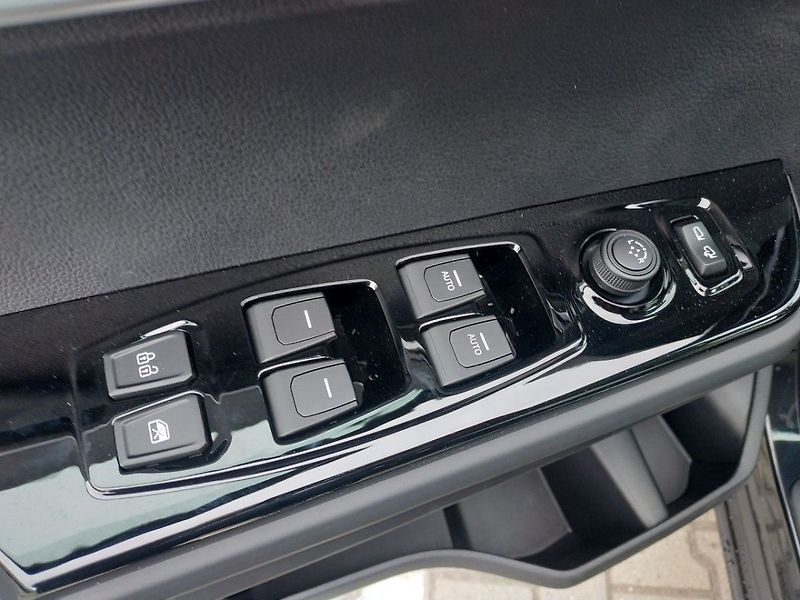 SsangYong Torres EVX Premium AT,152kW, SKLADEM - fotka 10 z 23