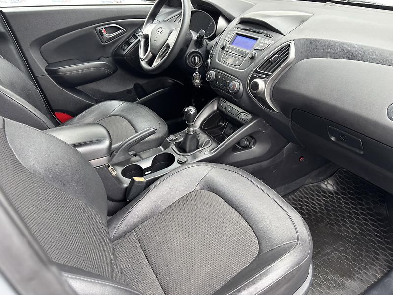 Hyundai ix35 (2015) 2.0GDI, 122kW, ČR - fotka 10 z 16