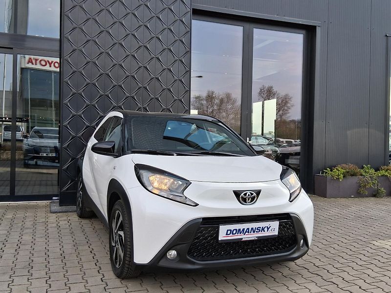 Toyota Aygo X STYLE 1.0 VVT-i 53 kW - fotka 7 z 21