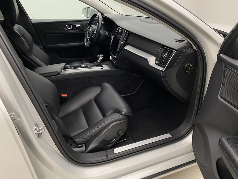 Volvo V60 D4 INSCRIPTION AUT CZ - fotka 23 z 41