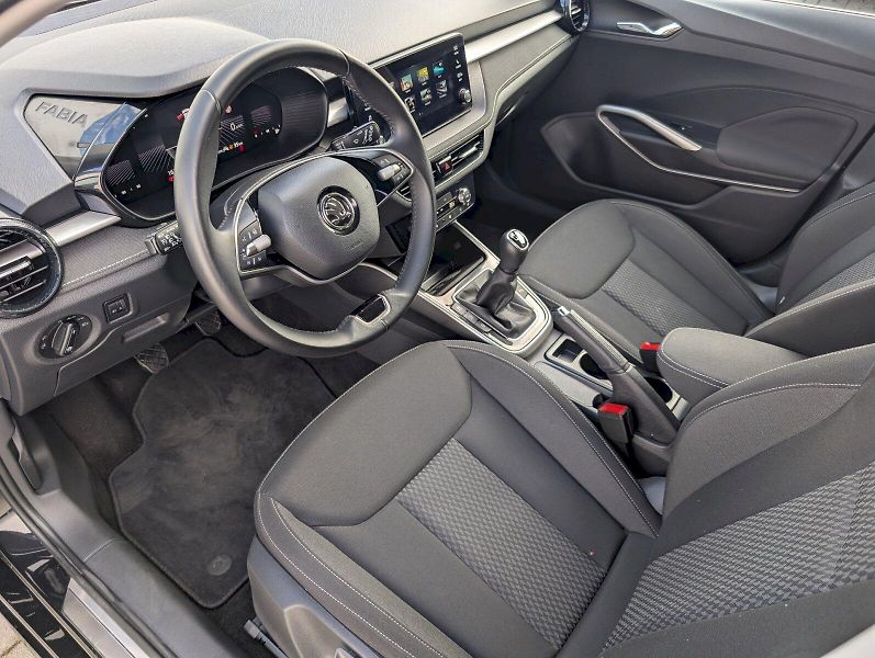 Škoda Fabia (2024) 1,0 TSI / 70 kW Top Selection - fotka 7 z 30