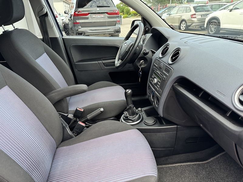 Ford Fusion (2010) 1.4i Style Klima Winter Paket - fotka 15 z 47