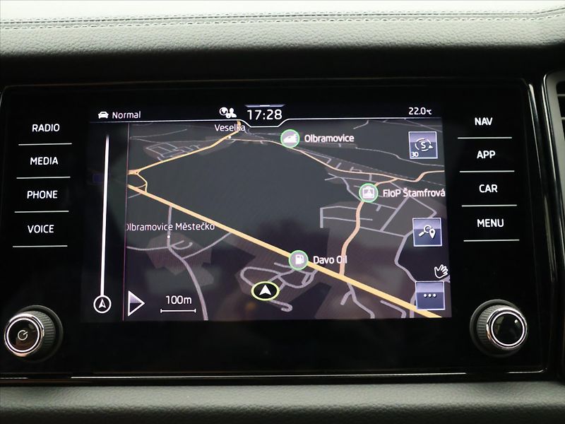 Škoda Kodiaq 2,0 TDI 4x4 DSG Sportline DPH - fotka 26 z 38