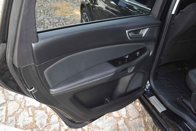Ford S-Max druhé generace může sloužit větším rodinám ještě hodně dlouho.