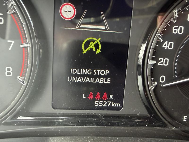 Suzuki Vitara 1,4 Premium Hybrid - fotka 13 z 13