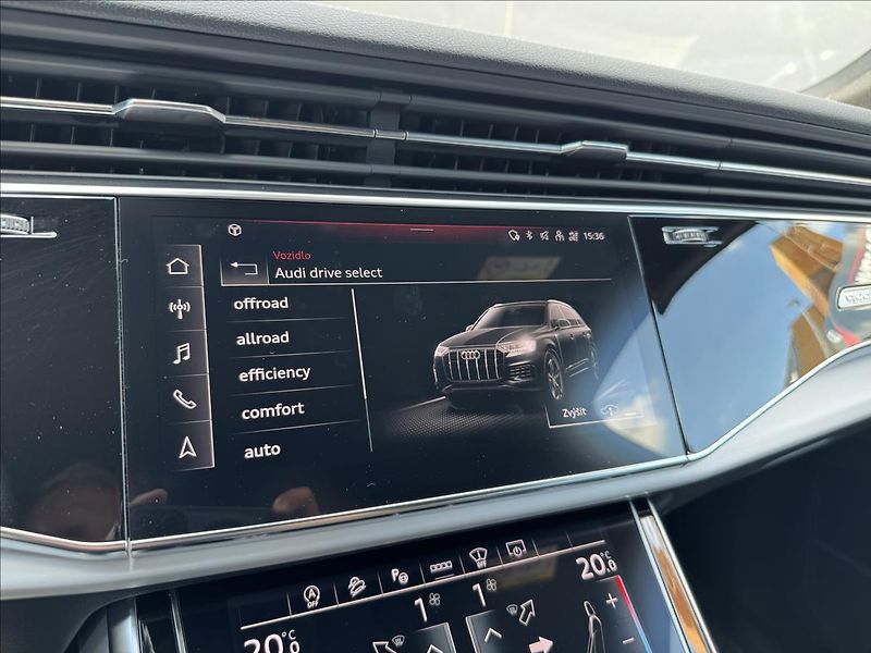 Audi Q7 3,0 50TDI S-LINE quattro ČR DP - fotka 24 z 38