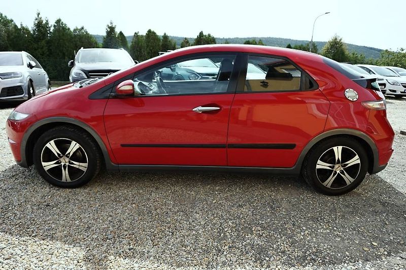 Honda Civic (2011) 1,4i- Vtec 73 kW - fotka 7 z 27