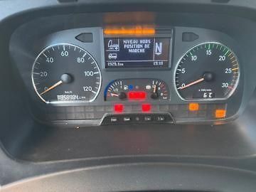 Mercedes-Benz Axor (2013) 2533 6x2 cisterna na vodu  - fotka 24 z 27