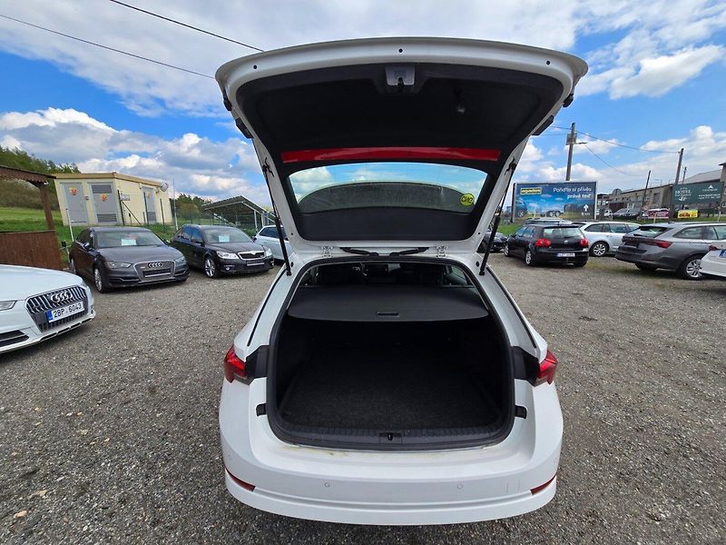 Škoda Octavia (2023) 1.5 TGi 96KW Amb - fotka 16 z 23