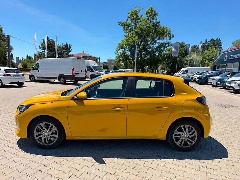 Peugeot 2008 ALLURE 1.2 PureTech 130 EAT8 - fotka 16 z 33