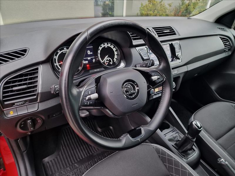 Škoda Fabia 1.0 TSI TOUR,ČR,1.Majitel - fotka 20 z 48