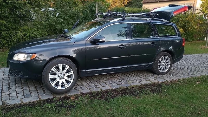 Volvo V70 2.4-NOVÉ BRZDY+ČELNÍ SKLO+BAT - fotka 3 z 23