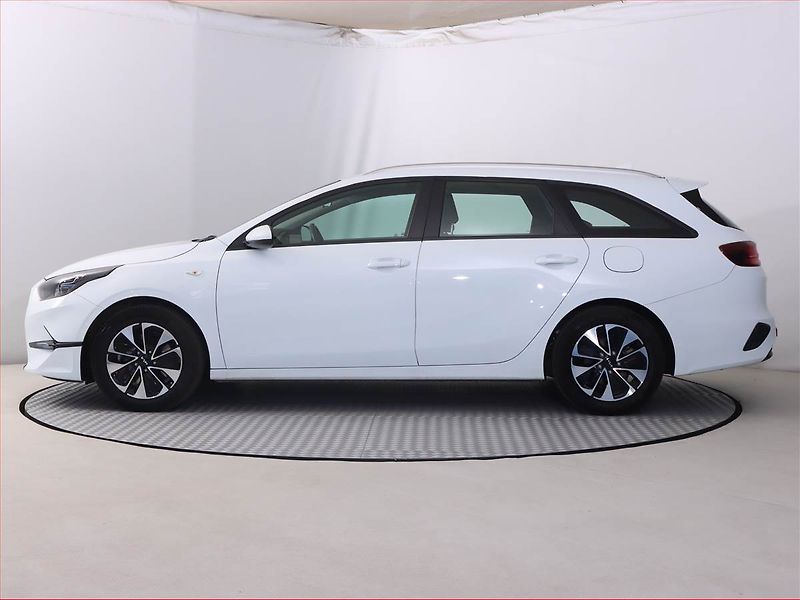 Kia Ceed (2024) Spin 1.5 T-GDI - fotka 3 z 23