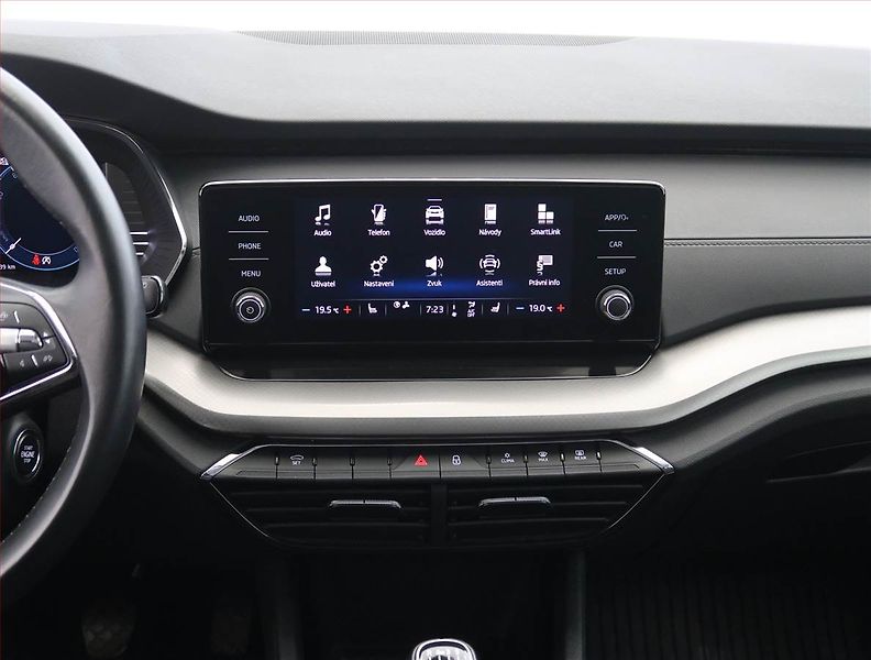 Ford Kuga (2015) 2.0 TDCi, 4X4, Serv.kniha - fotka 9 z 20