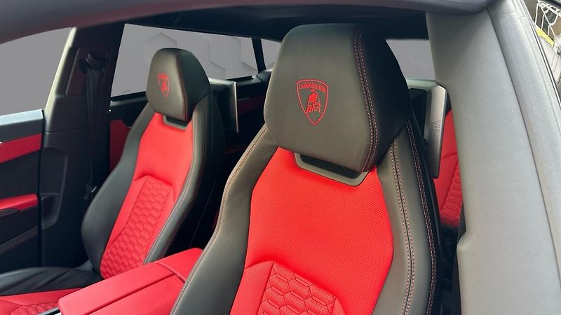 Lamborghini Urus (2019) 4-místo / NEZ. TOPENÍ / Záruka - fotka 10 z 12