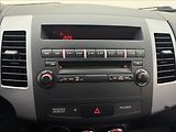 Mitsubishi Outlander 2,2 4WD AUTOMAT VÝHŘEV KAMERA - náhled 16