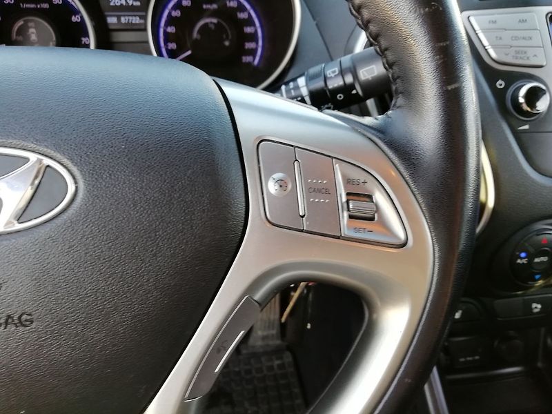 Hyundai ix35 1,6 99 kW - fotka 8 z 18