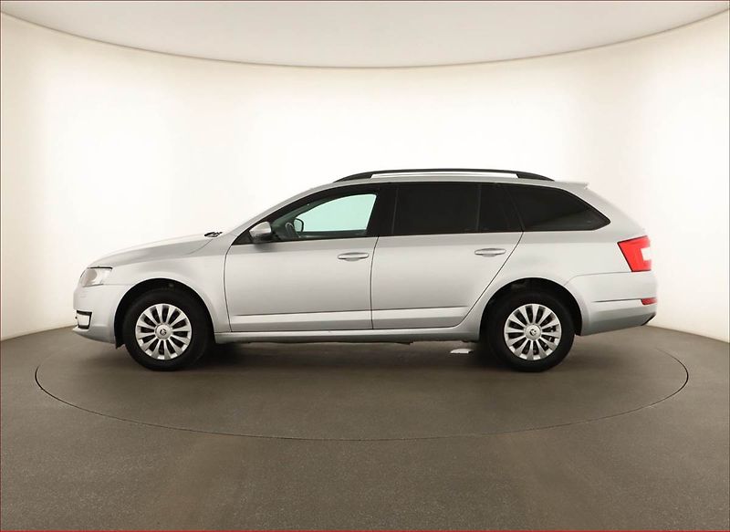 Škoda Octavia (2014) 1.6 TDI, Tempomat - fotka 3 z 13