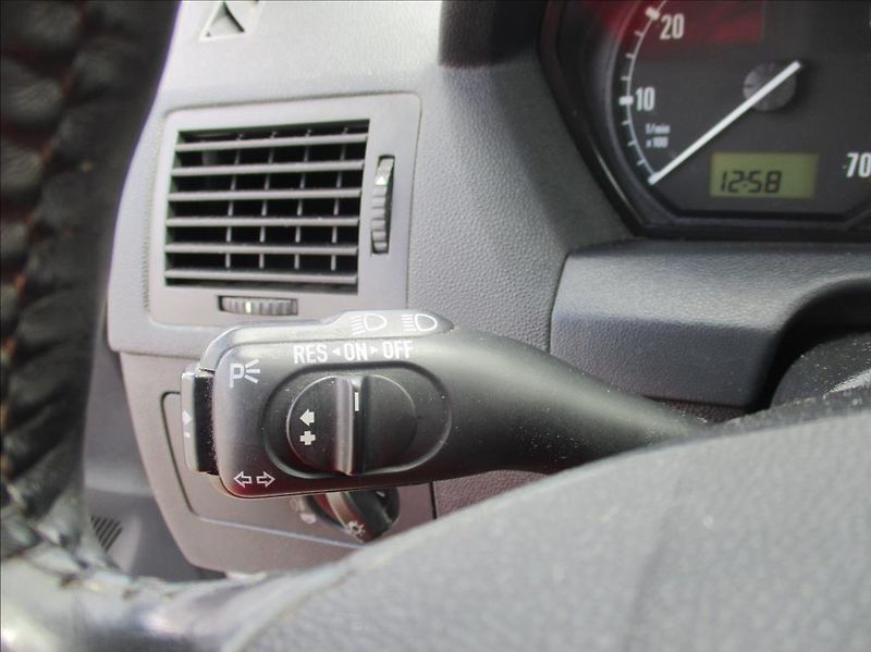 Škoda Fabia 1,4 i 16v, eleg.,klima,servis, - fotka 20 z 33
