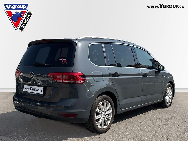 Volkswagen Touran (2023) 1.5 TSI 110 kW  - fotka 4 z 25
