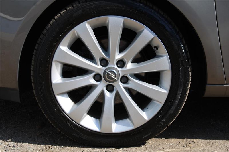 Opel Meriva 1,4 T  ČR,1.MAJITEL,COSMO - fotka 21 z 23