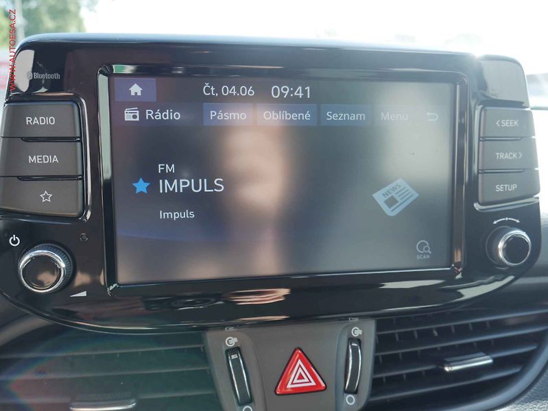 Hyundai i30 (2020) 1.5 DPi, 2.maj,ČR, AC, park - fotka 19 z 21