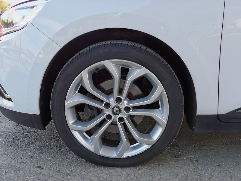 Renault Grand Scénic 1.7dCi Navi 7 míst Tažné - fotka 26 z 31