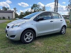 Toyota Yaris (2010) 1.0 VVT-i, Parkovací senzory - fotografie inzerátu