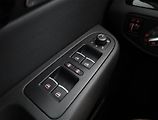 Volkswagen Sharan (2015) 2.0 TDI BMT, Automat, 7 míst - náhled 16