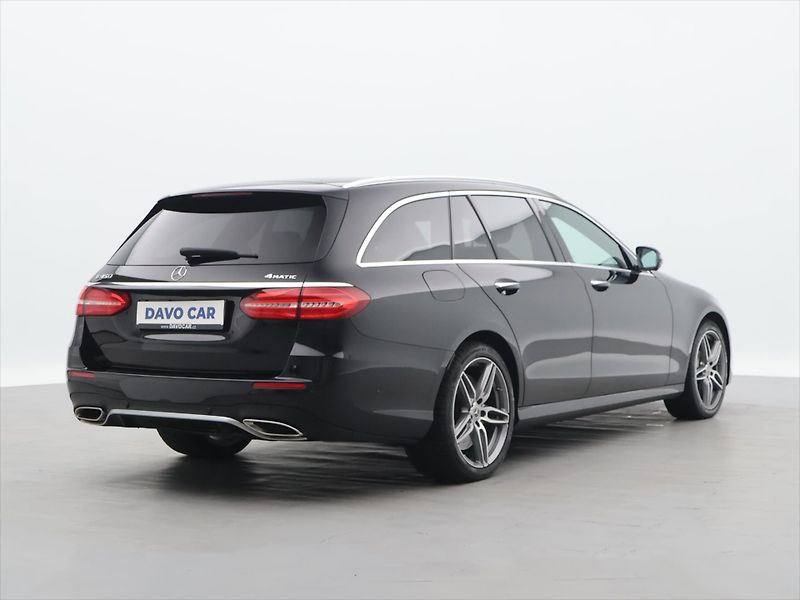 Mercedes-Benz Třídy E 3,0 450 270 kW 4Matic AMG CZ - fotka 7 z 28