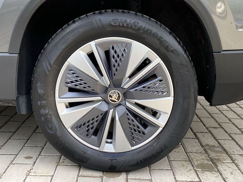 Škoda Karoq (2023) 2.0 TDI 4x4 DSG Style Plus - fotka 31 z 35
