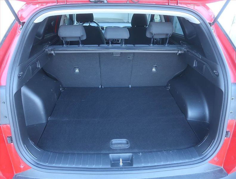 Hyundai Tucson (2022) Family 1.6 T-GDI - fotka 14 z 15