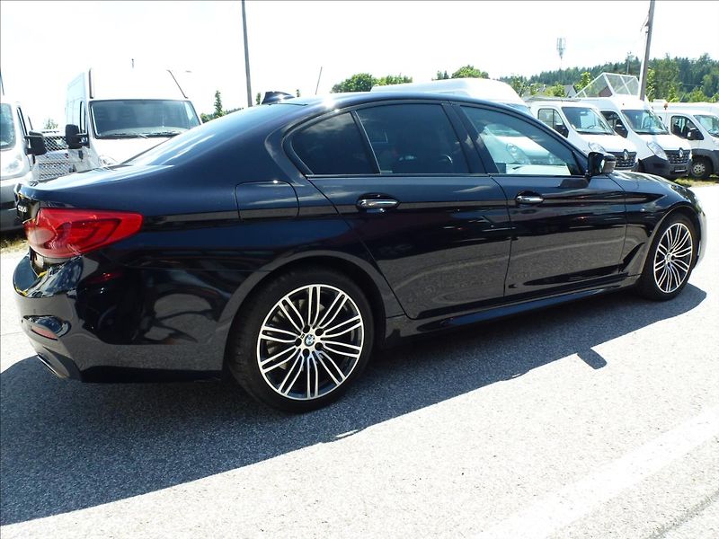 BMW Řada 5 3,0 D X-Drive M-Paket  Carbon - fotka 9 z 62