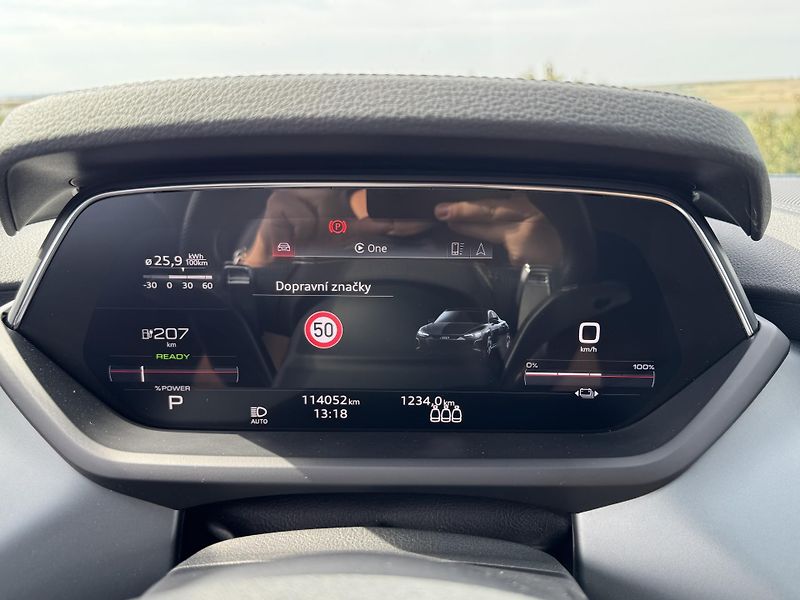 Audi e-tron GT Quattro HUD 360 Vzduch SoH 91% - fotka 49 z 58