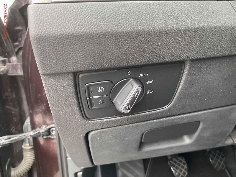 Volkswagen Passat (2016) 2.0 TDi 4x4, Highline, LED - fotka 15 z 17