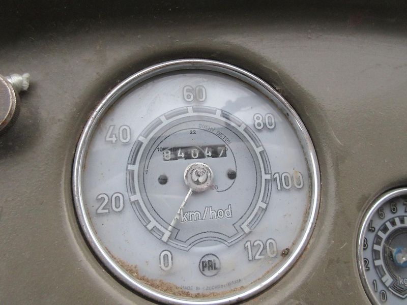Tatra Ostatní 148 cisternový vůz - fotka 10 z 15