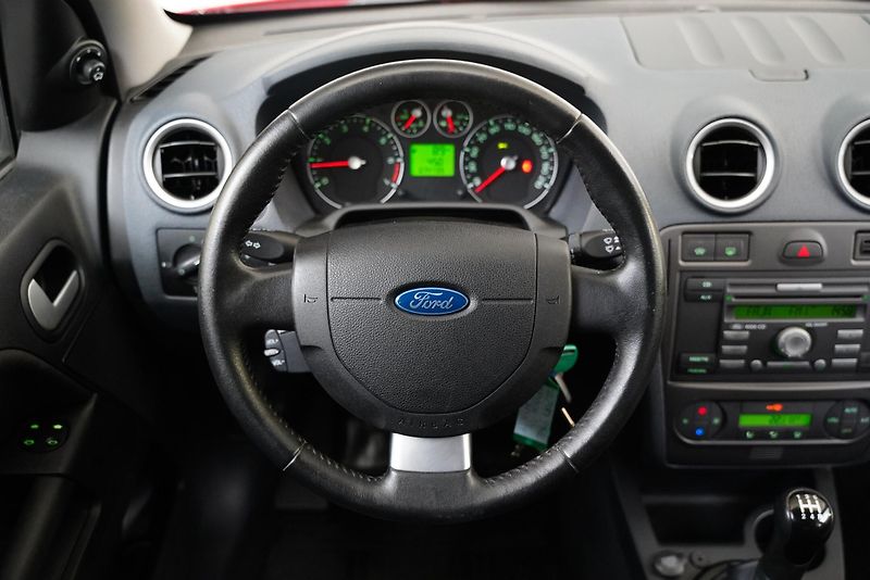 Ford Fusion - fotka 16 z 21