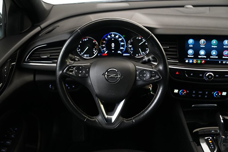 Opel Insignia - fotka 17 z 24