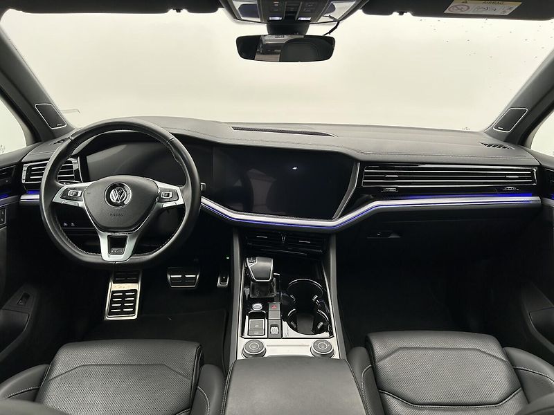 Volkswagen Touareg 3.0 TDI 4x4 R-Line - fotka 6 z 31