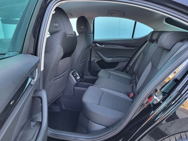Škoda Octavia 130LET 1,5TSI 110kW - fotka 10 z 28