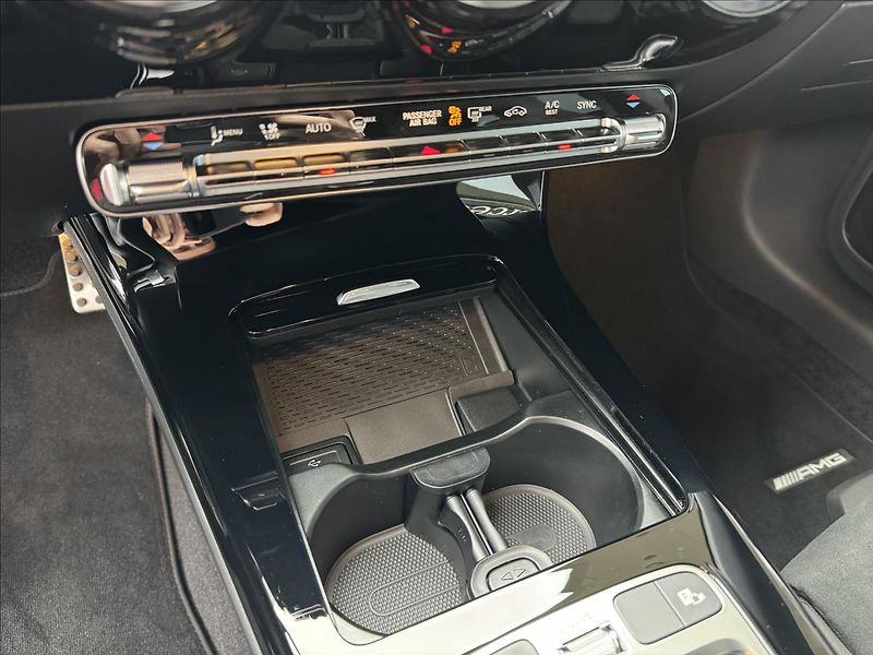 Mercedes-Benz CLA 200d Shooting Brake - fotka 17 z 31