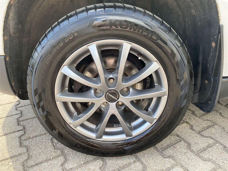 Škoda Yeti (2009) 1.2 Active - fotka 18 z 22