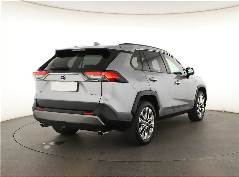 Toyota RAV4 (2021) Executive 2.5 Hybrid - fotka 5 z 18