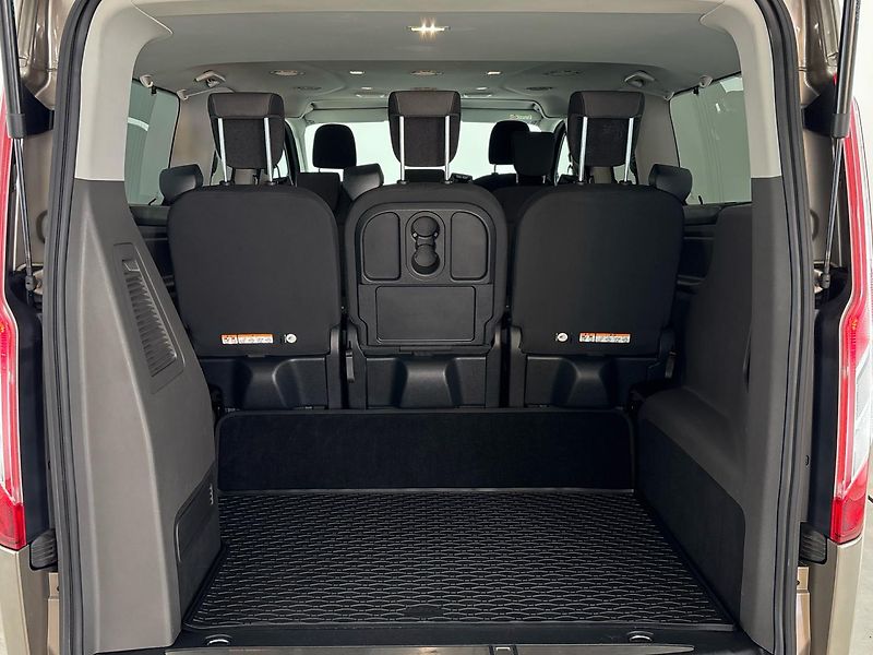 Ford Tourneo Custom TitaniumL2 - fotka 10 z 27