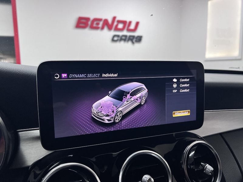 Mercedes-Benz Třídy C 220d 4-Matic Burmester Servis - fotka 42 z 45